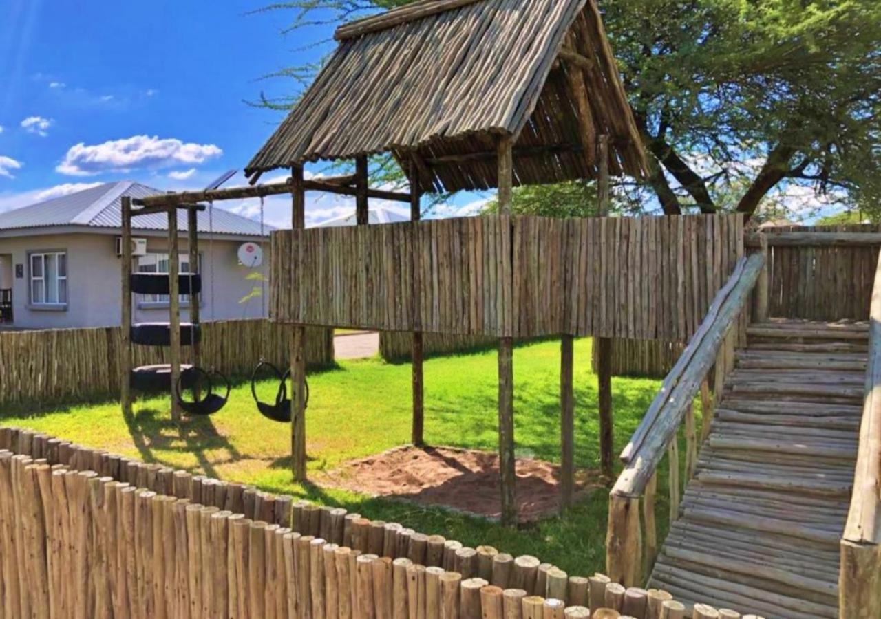 Tlou Safari Lodge Касане Екстер'єр фото